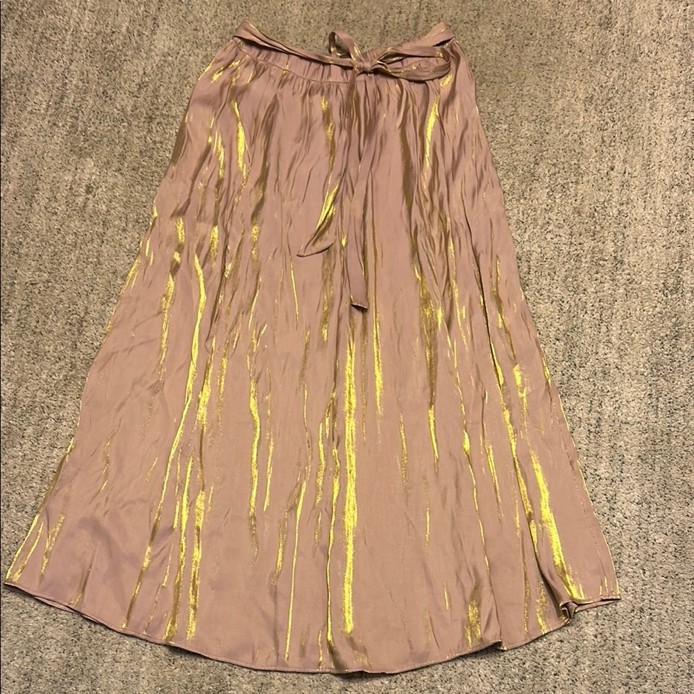 Truly 4 you maxi skirt size XL mauve/gold color